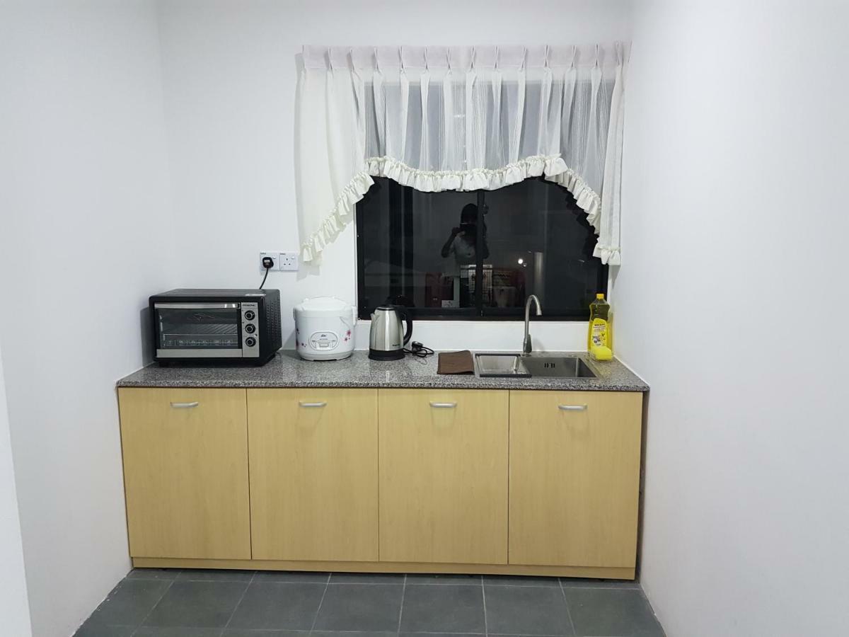 Sembulan @ Ning Guesthouse 宁舒民宿 Kota Kinabalu Exteriör bild
