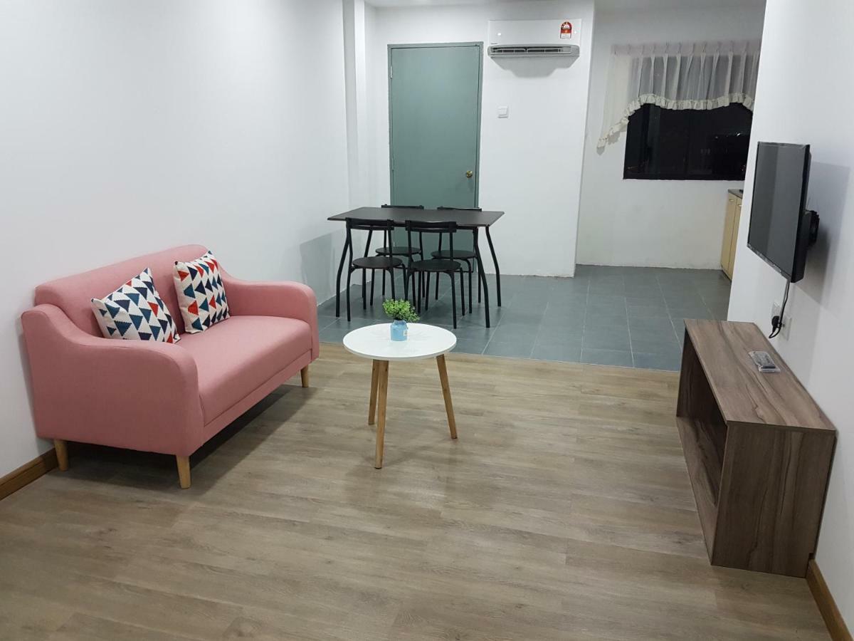 Sembulan @ Ning Guesthouse 宁舒民宿 Kota Kinabalu Exteriör bild